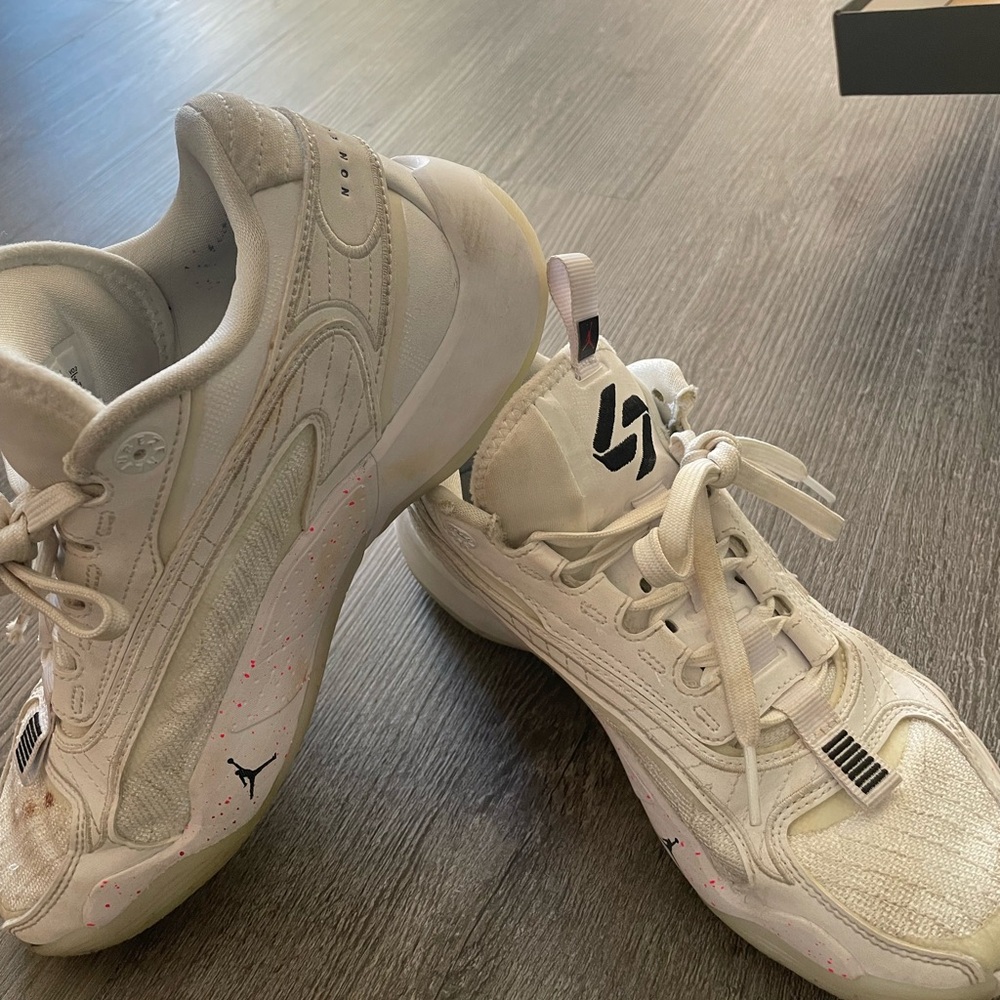Jordan Kids Sneakers in White and Black